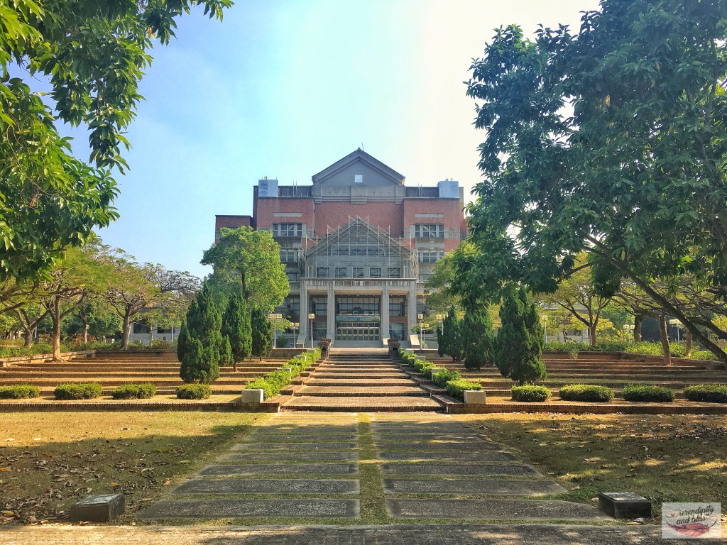 TAIWAN DAY 3: Chiayi & Raohe Night&nbsp;Market